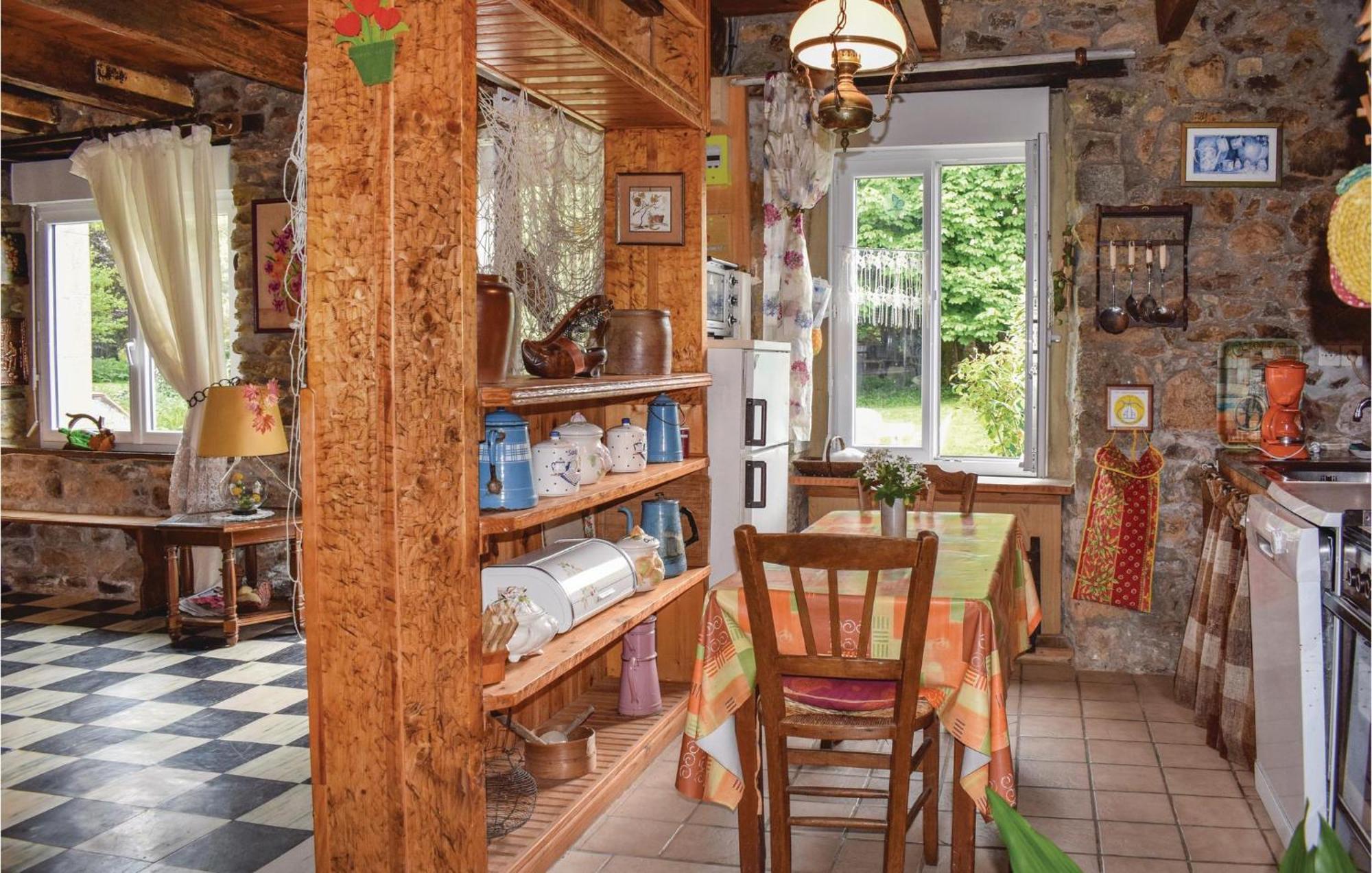 Lovely Home In Le Faouet With Kitchen Exteriér fotografie
